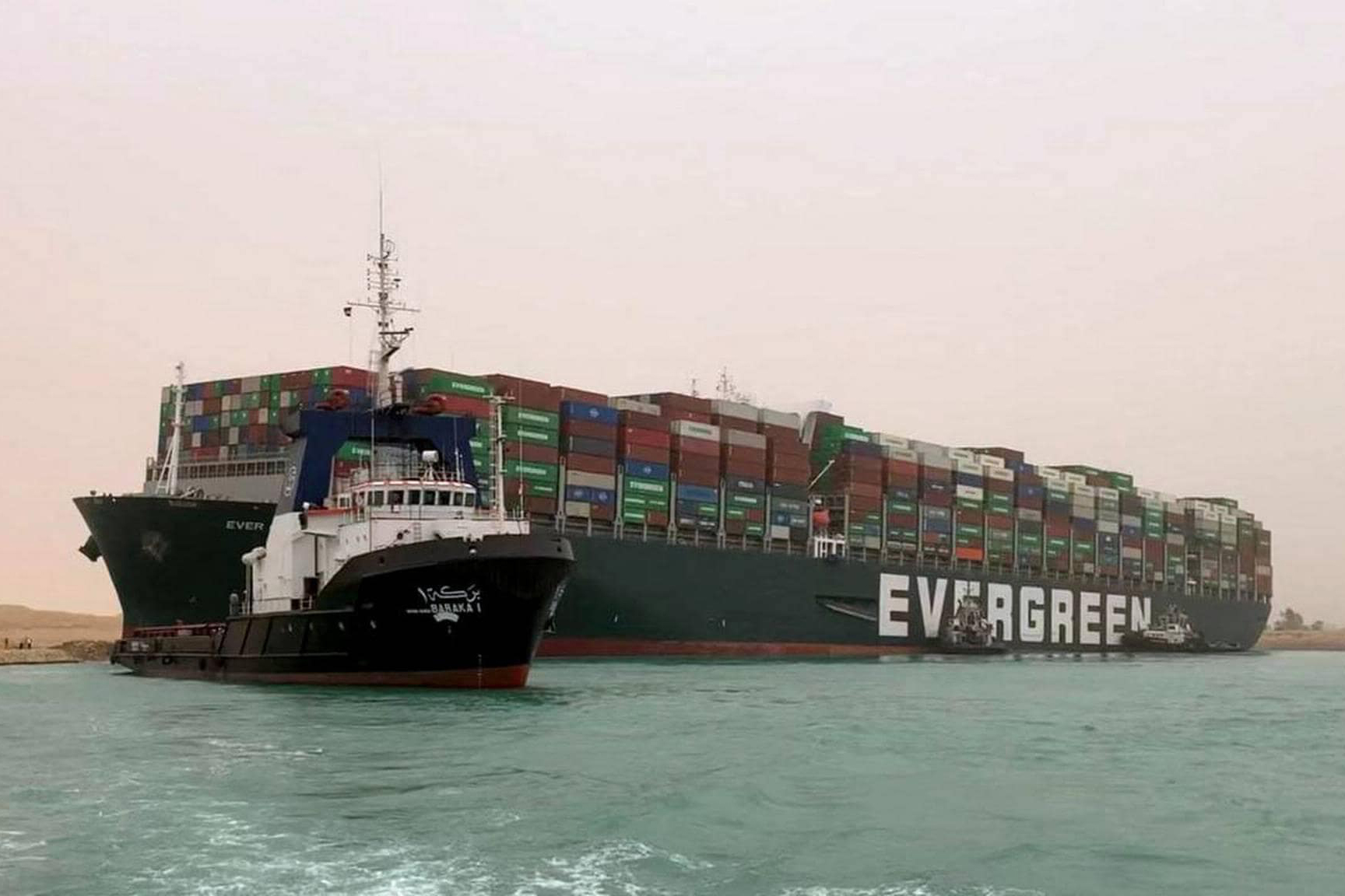 Севший на мель сухогруз “Эвен Грин” повлек подорожание бензина и молока в Израиле