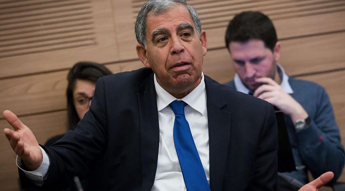 Мики Леви уволен из Комиссии по борьбе с коронавирусом за нарушение карантина