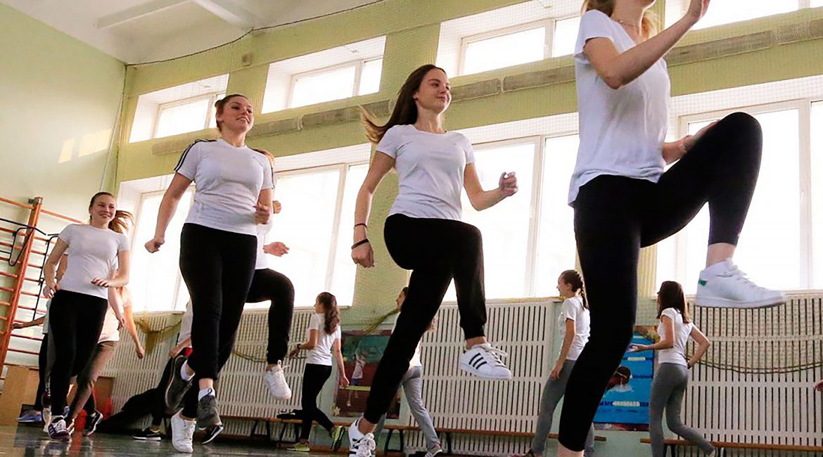 ZOOM уроки разлагают будущее общество Израиля