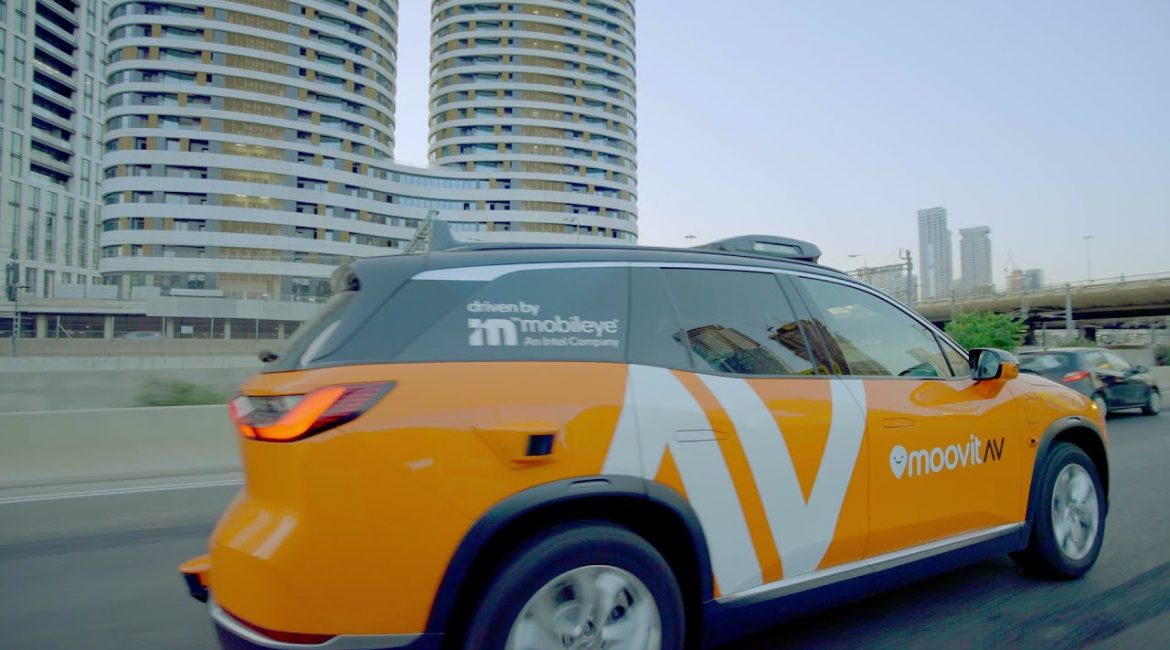 Роботы-официанты и автономное такси внедряются в города Израиля